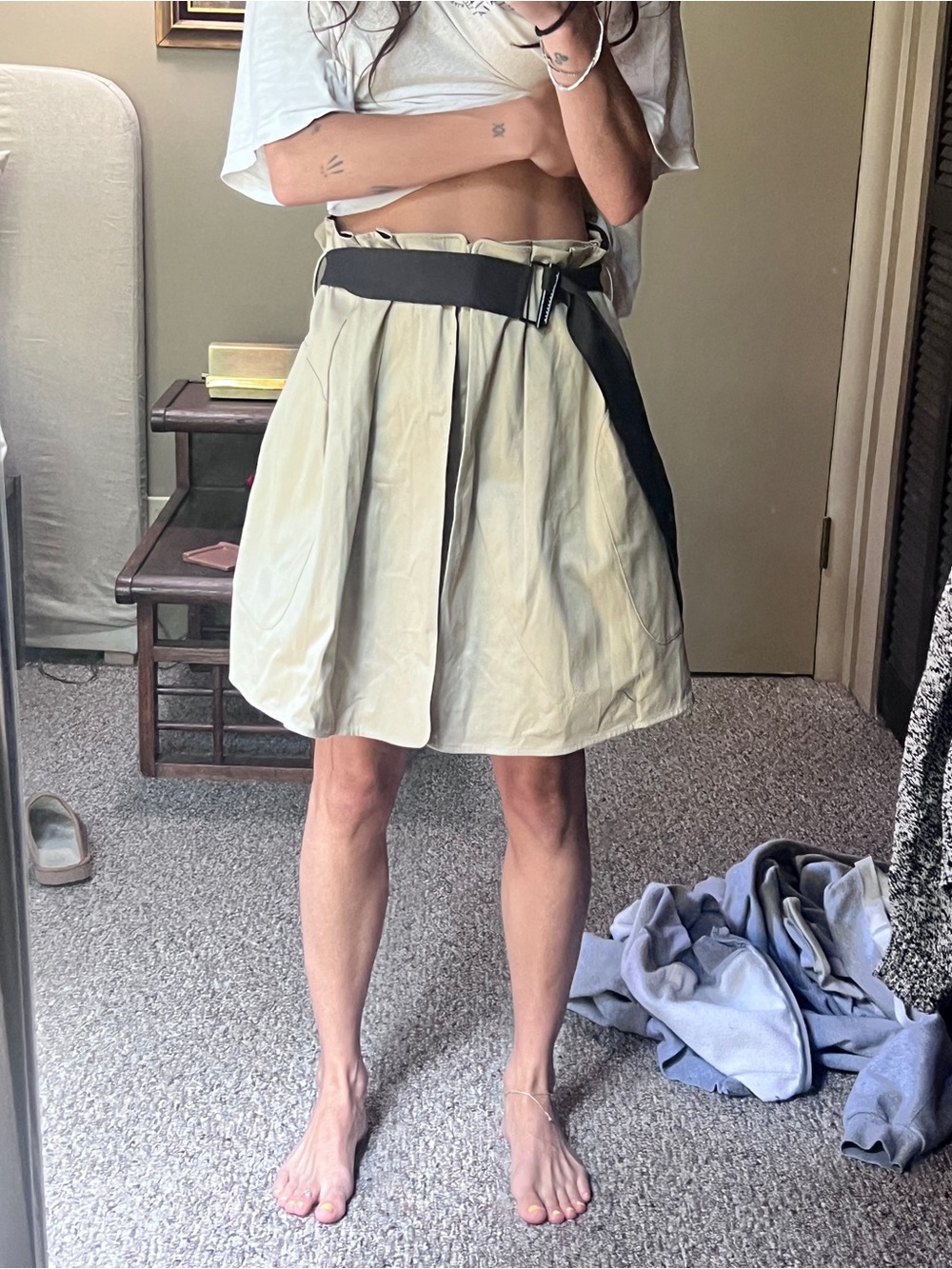 Rag and bone Pleated A-Line Beige short/skirt with Black Belt